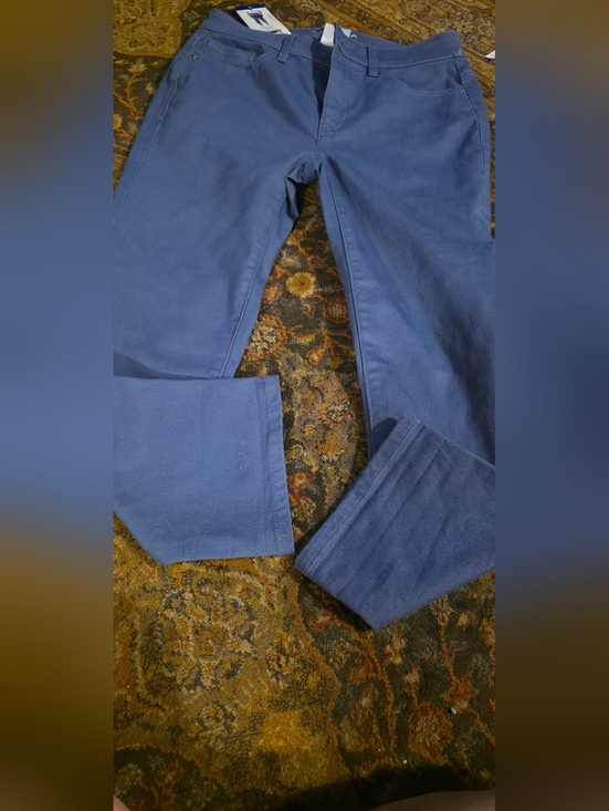 Santana Jeans Pants - 4/$25 Deal! Casual Slim Capri Pants in Periwinkle Blue NwT